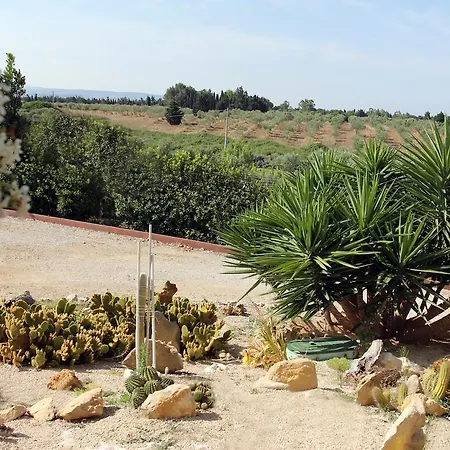 Palmas Dorada Bed & Breakfast 3*